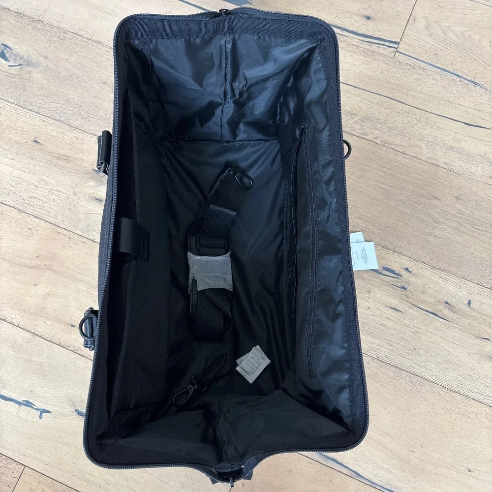 BEIS The Weekender - Picture 8 of 10